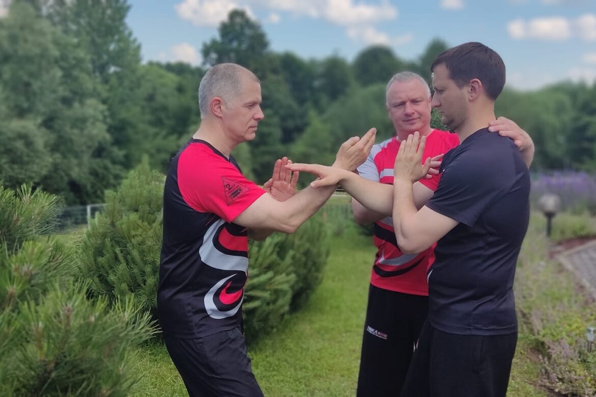 Treniruotė su Juodojo diržo klasės mokiniais